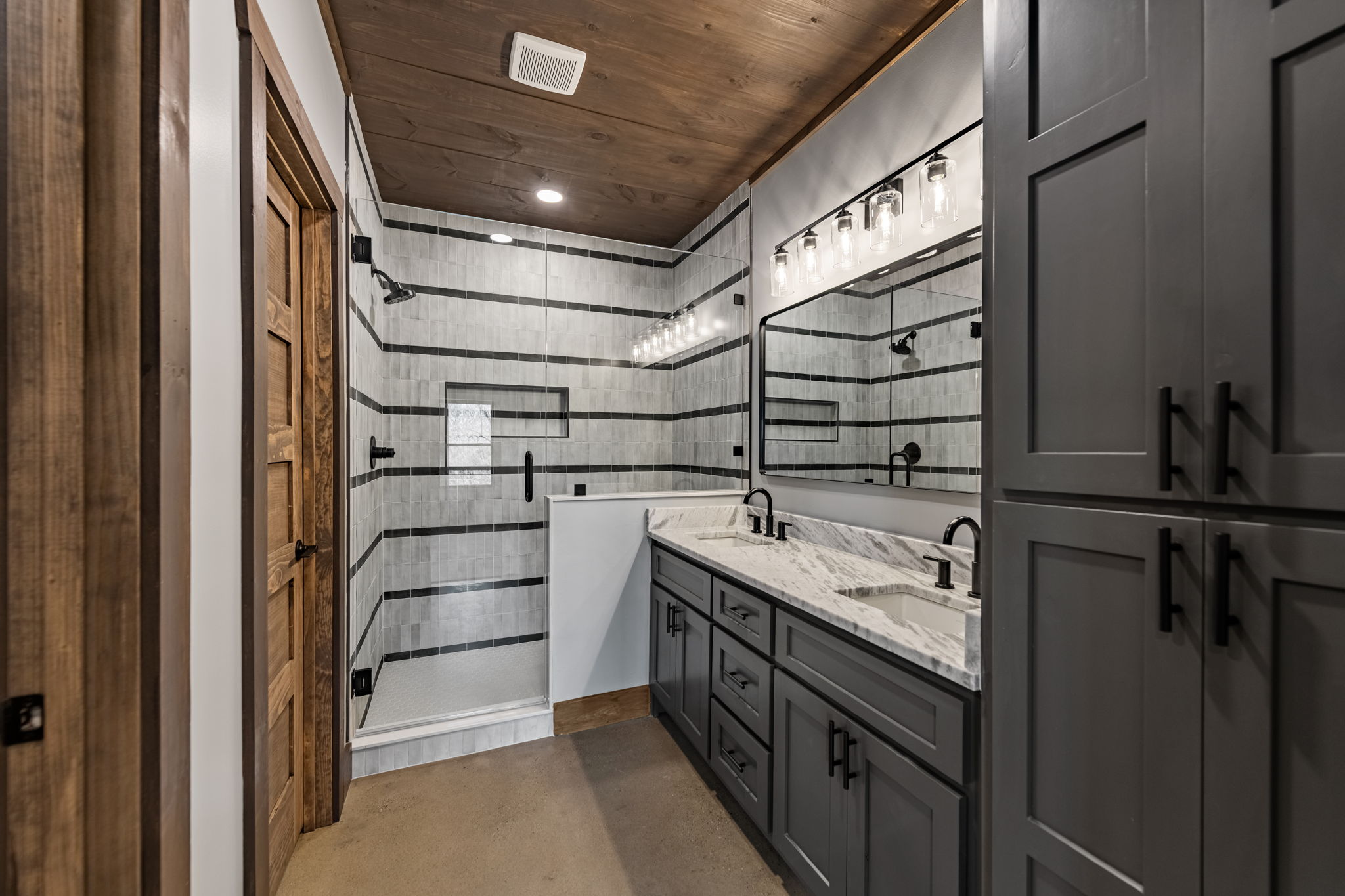 195 Wolf Creek Mountain Road custom home detail 20