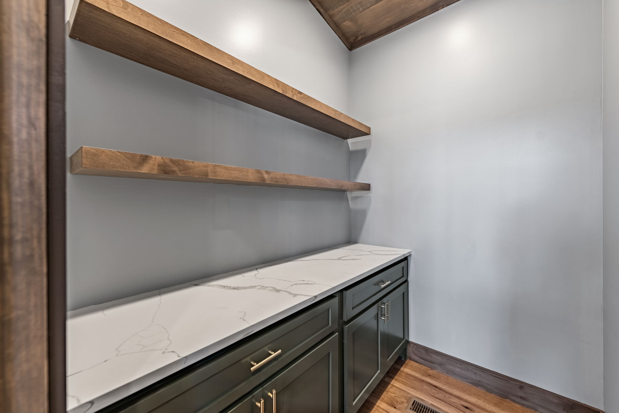 195 Wolf Creek Mountain Road custom home detail 27