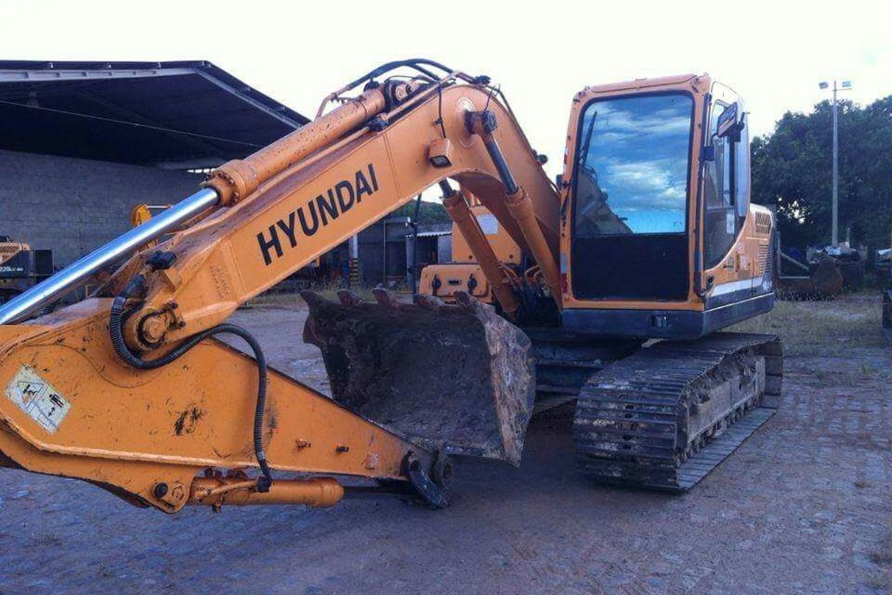 Hyundai 140 радиоприемник