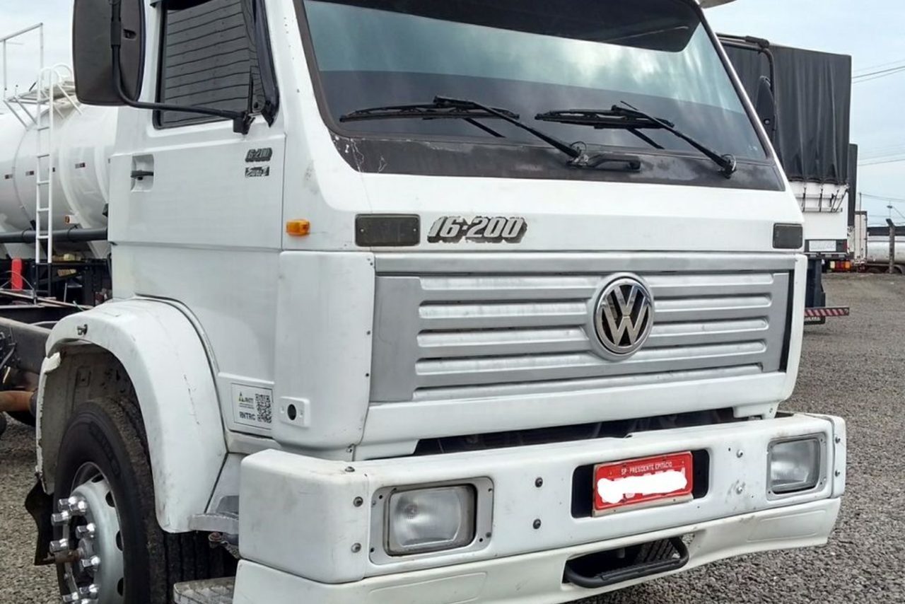 Автобус volkswagen 16