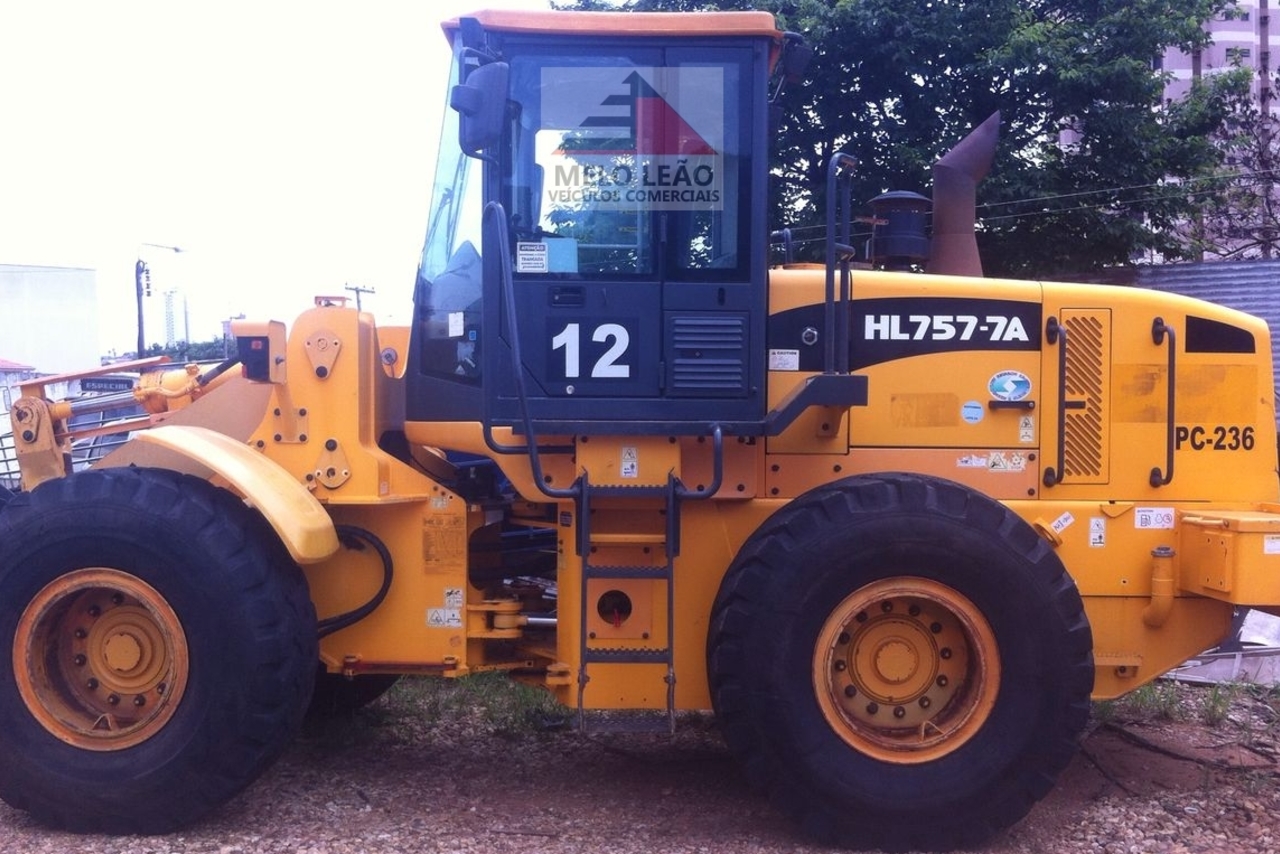 Hyundai 757 7