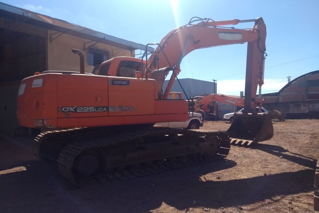 Doosan DX340LC Escavatore cingolato | Ritchie Bros. Auctioneers