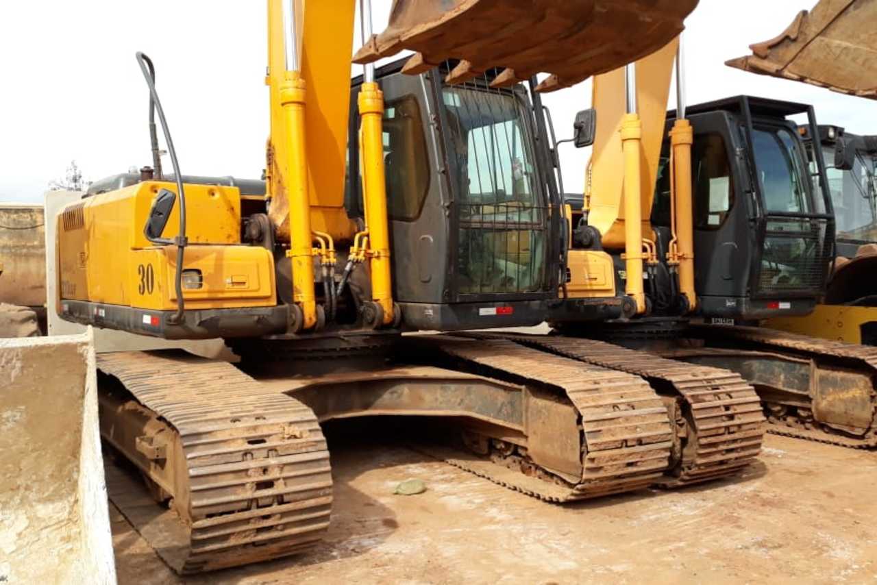 Hyundai r210 экскаватор