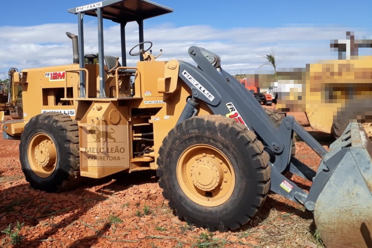 Pá carregadeira Fiatallis FR12 90/90 - Melo Leão Veículos Comerciais ...