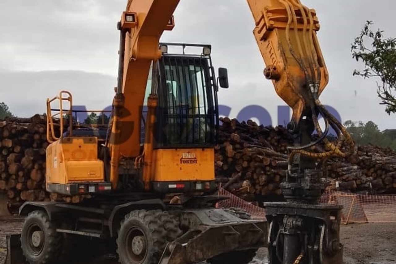 Hyundai r200w 2