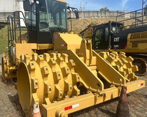 Caterpillar 815 - 11/11