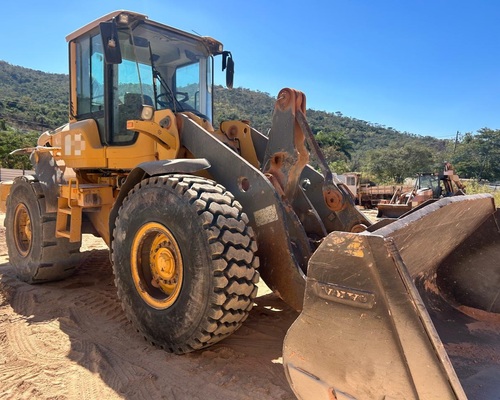 Volvo L90F - 09/09