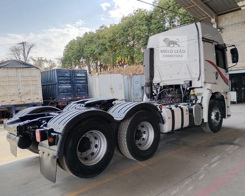 Volkswagen 25-360 6x2 Constellation