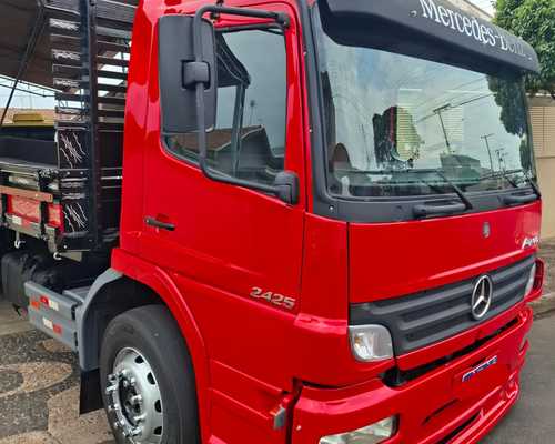 Mercedes Benz MB2425