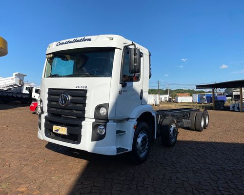 Volkswagen 24-280 E Constellation 8x2