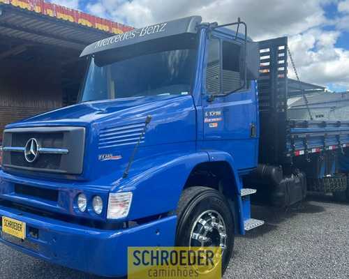 Mercedes Benz MB1318 - 11