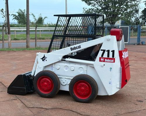 Bobcat 711 - 96/96