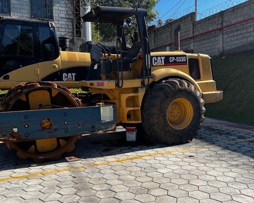 Caterpillar CP533 - 04/04