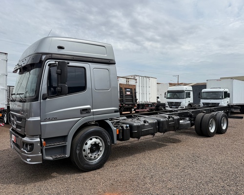 Mercedes Benz MB2426