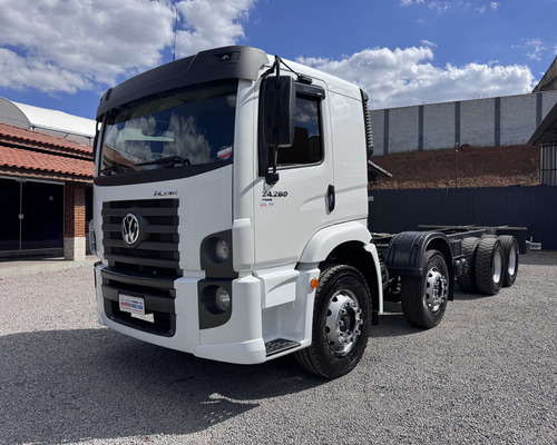 Volkswagen 24-280 E Constellation 8x2