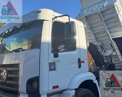 Volkswagen 24-250 E Constellation 3-Eixos - 09/09