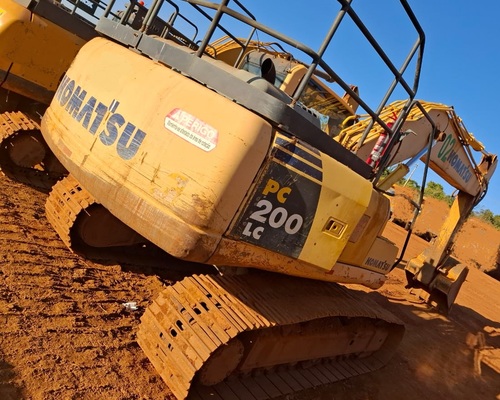 Komatsu PC200 - 18/18