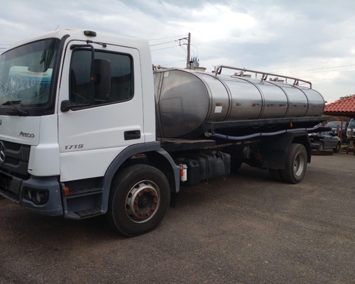 Mercedes Benz MB1719