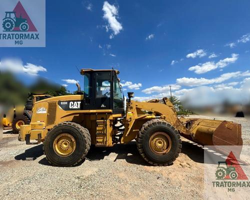 Caterpillar 938H - 12/12