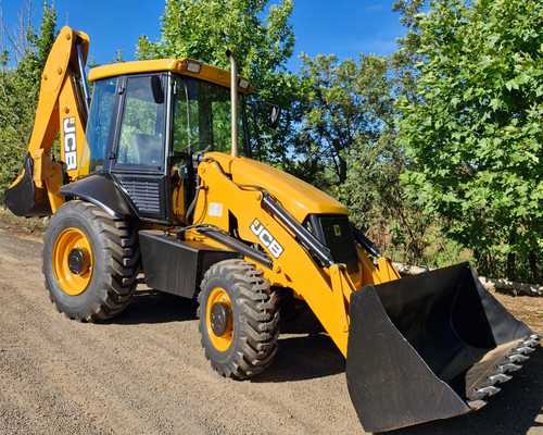 JCB 3C - 12/12