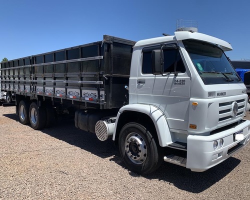 Volkswagen 24 220 - 11/11