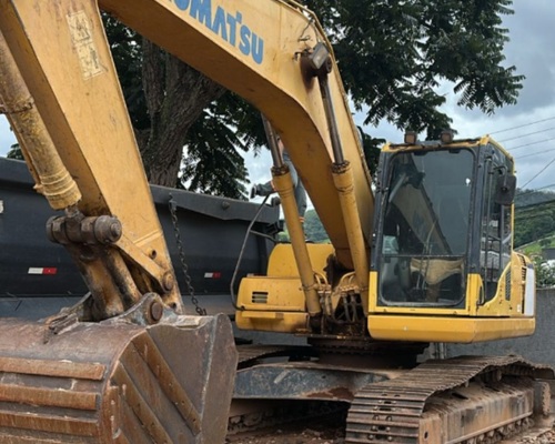 Komatsu PC200 - 11/11