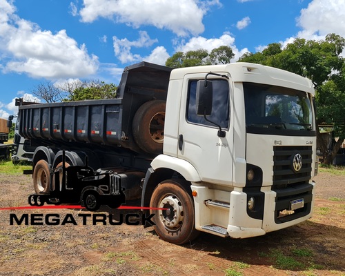 Volkswagen 24-250 E Constellation 3-Eixos