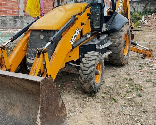 JCB 3C - 12/12