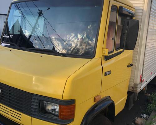 Mercedes Benz MB709 - 96