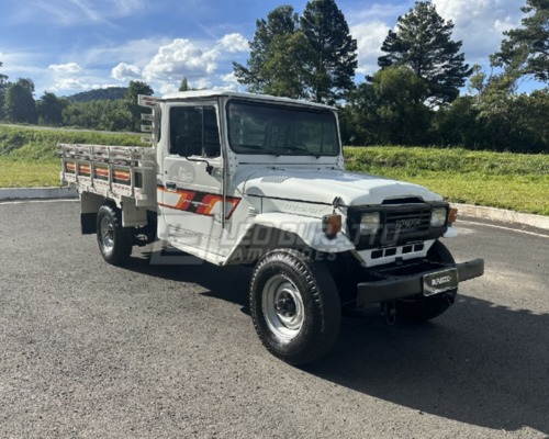 Toyota Bandeirantes