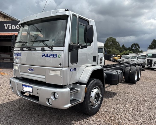 Ford Cargo2428