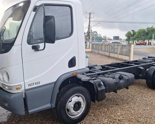 Mercedes Benz MB1016 Accelo