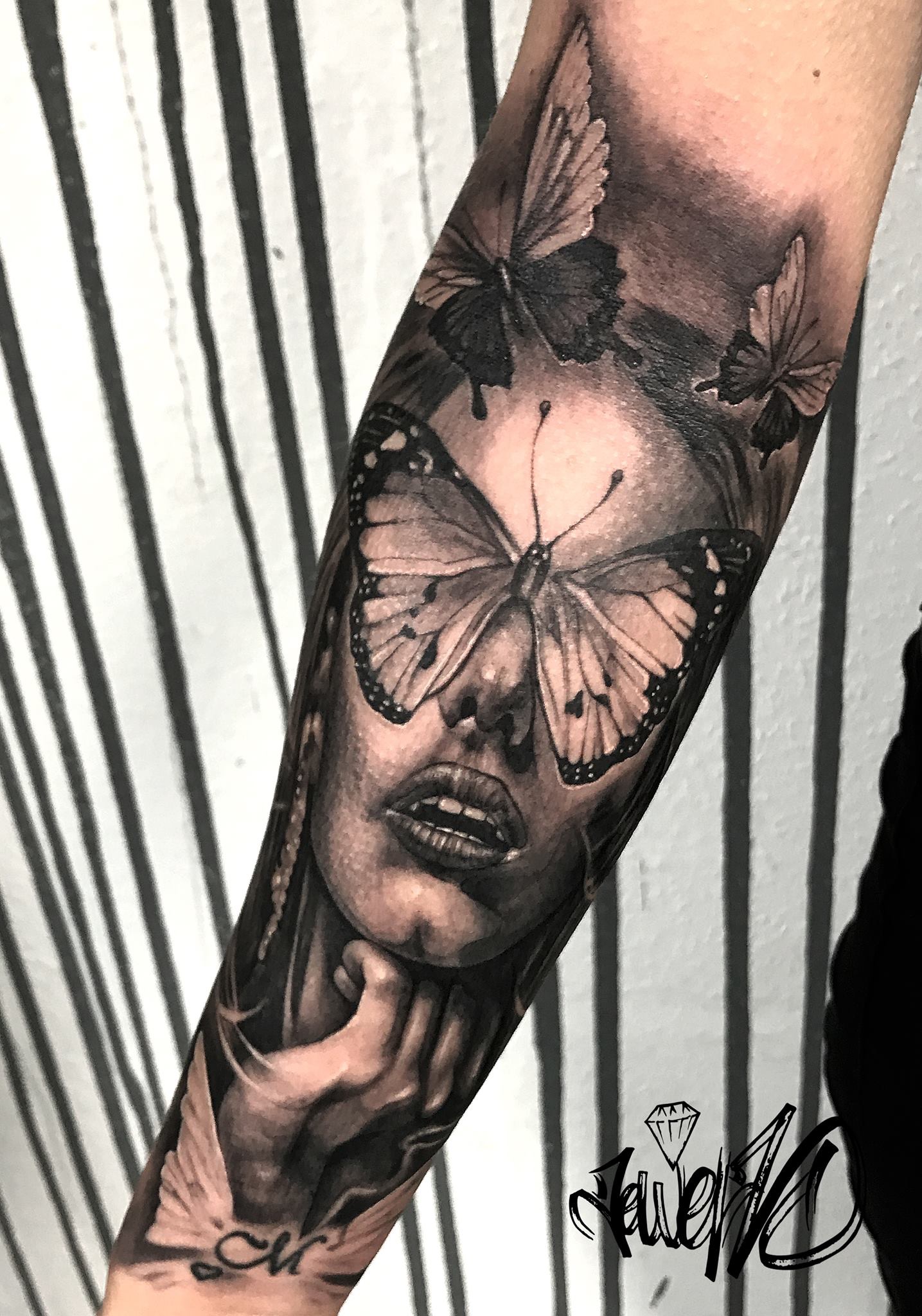 Chritian Berndt Certified Artist