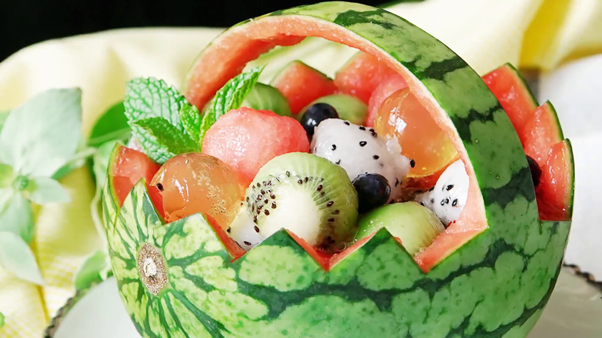 南国ピクニック フルーツたっぷり贅沢サマーバスケット レシピ Tastemade