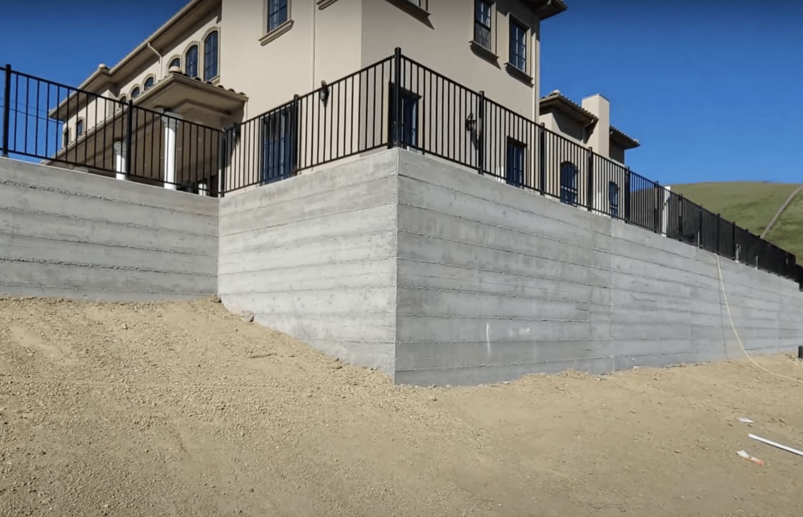average cost to install a concrete driveway
