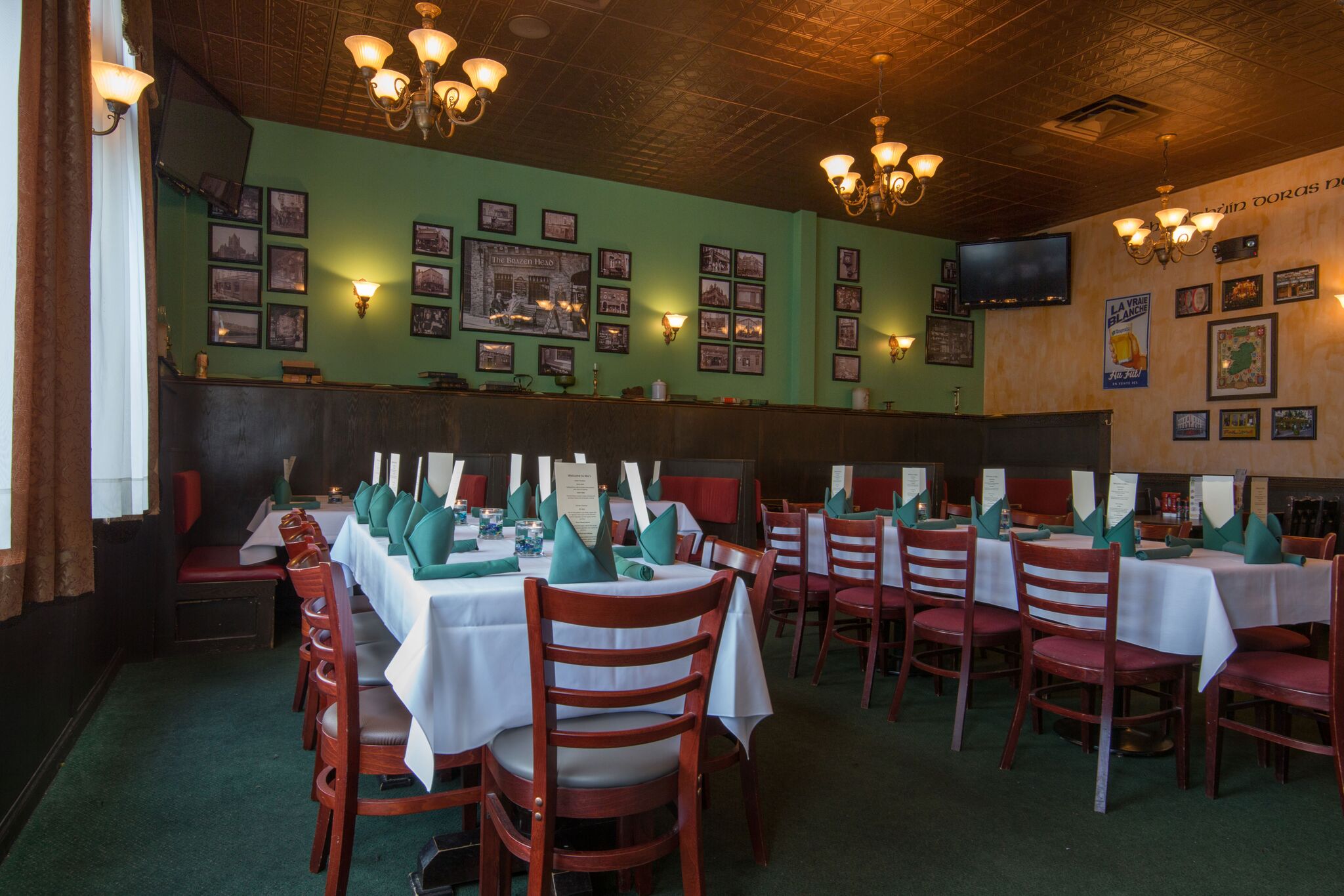 Mo's Irish Pub, Wauwatosa Wauwatosa private dining, rehearsal dinners
