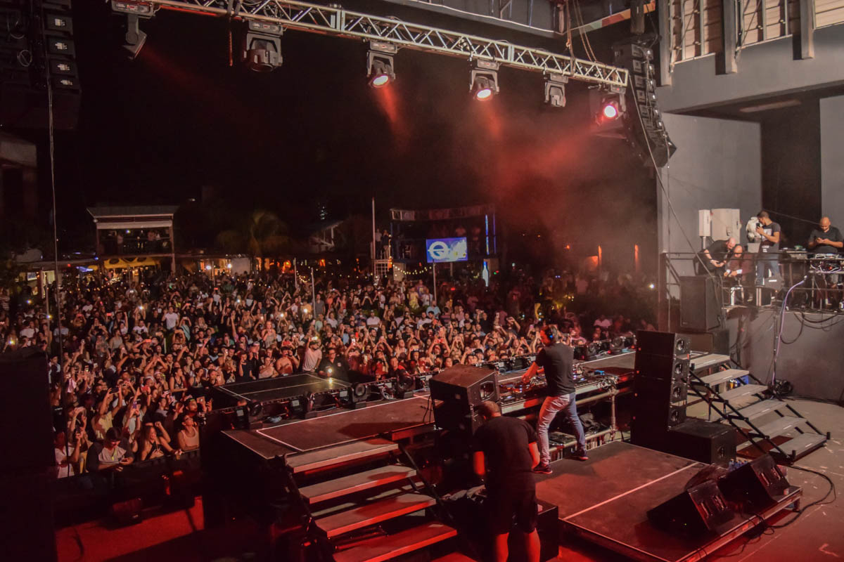 Vivo Beach Club Carolina private dining, rehearsal dinners & banquet