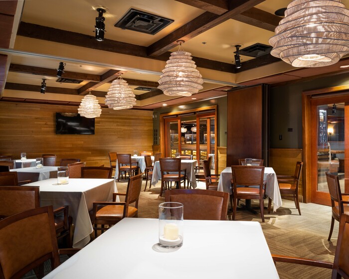 Stoney River West End Nashville private dining, rehearsal dinners