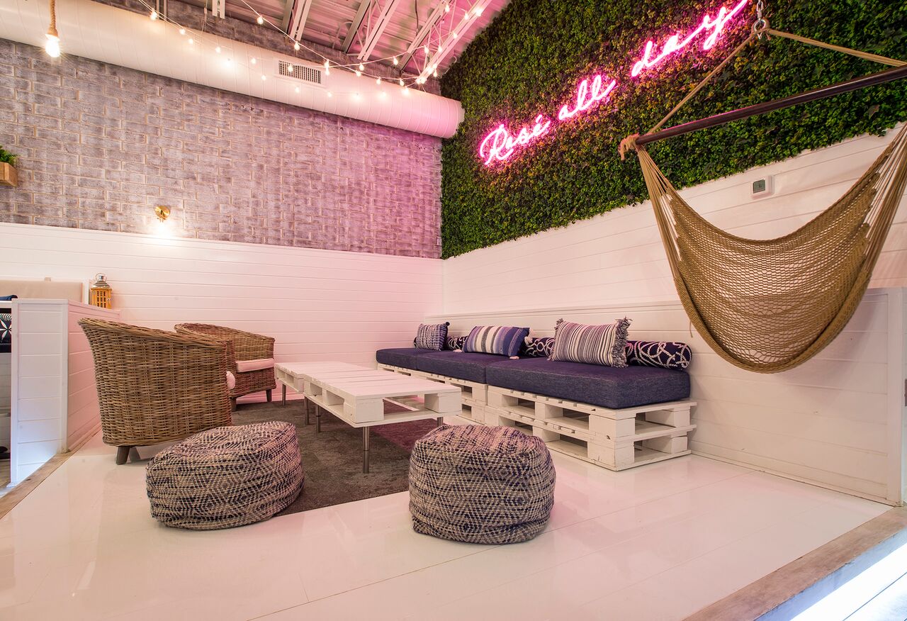 The Hampton Social Streeterville Chicago private dining, rehearsal dinners & banquet halls