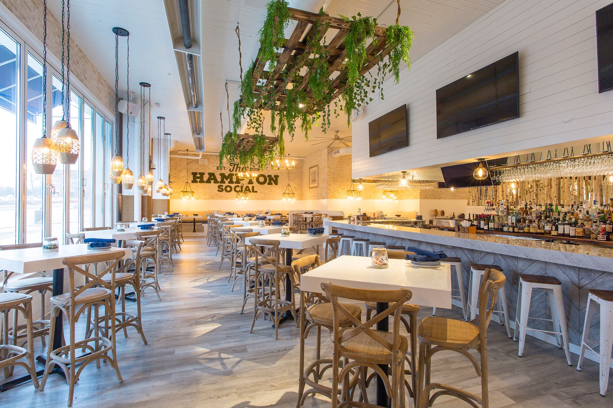 The Hampton Social Burr Ridge Burr Ridge private dining, rehearsal