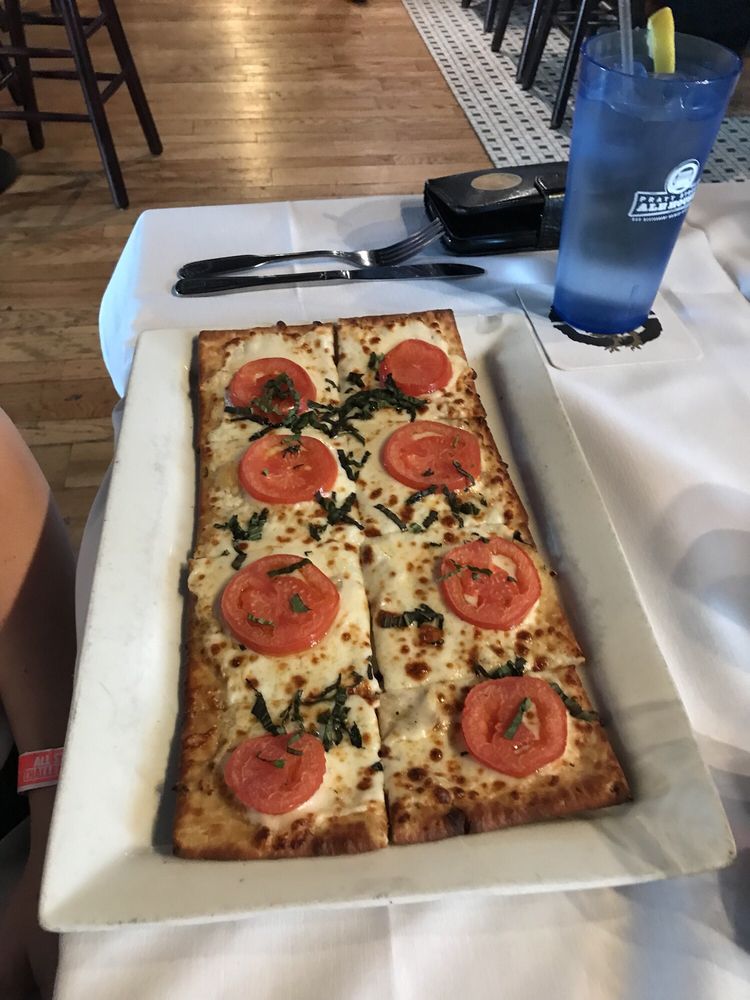 Pratt Street Ale House Baltimore private dining, rehearsal dinners