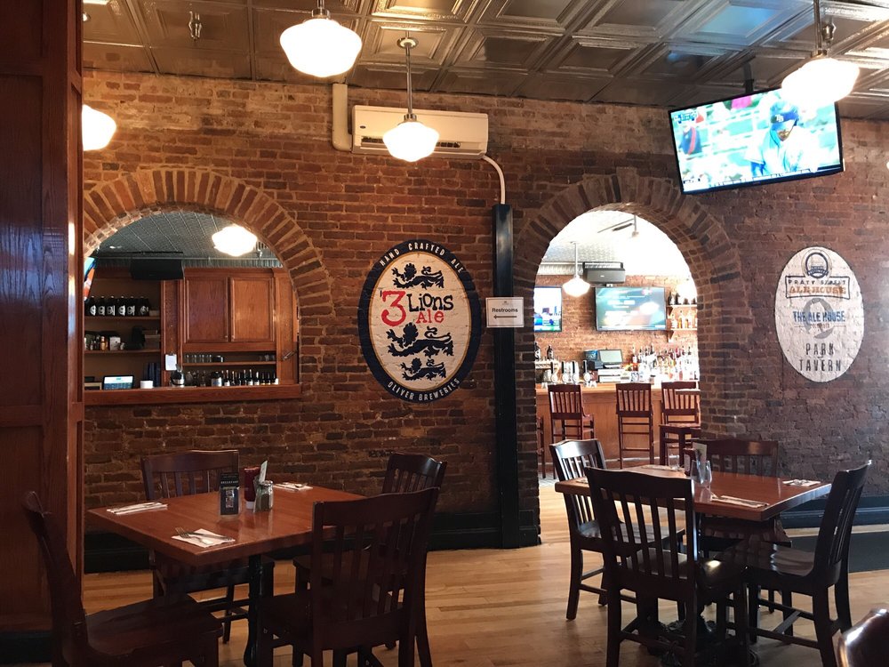 Pratt Street Ale House Baltimore private dining, rehearsal dinners