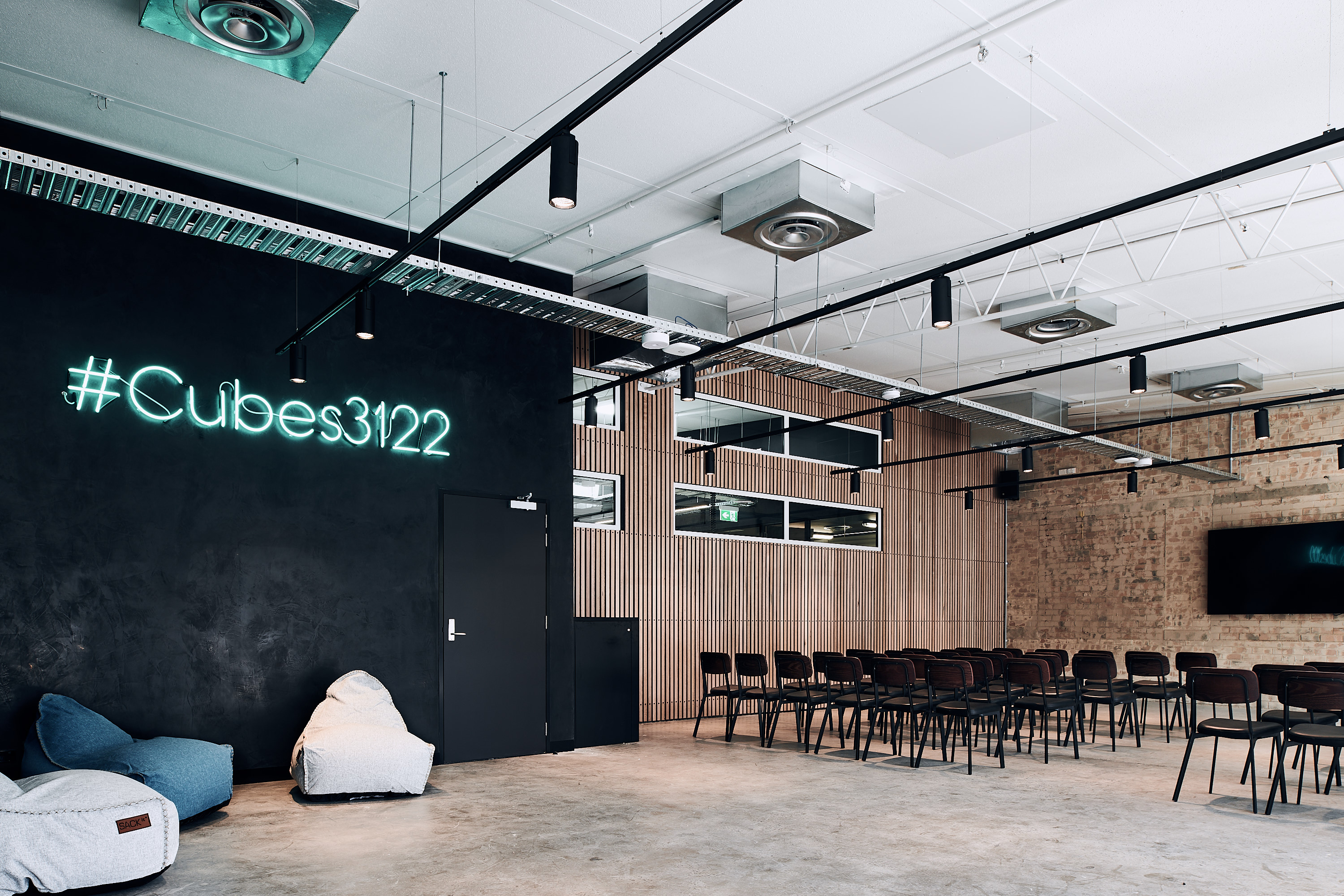 MicDrop Hawthorn Hawthorn private dining, rehearsal dinners & banquet