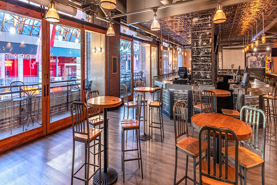 Tavern on Fourth Louisville private dining, rehearsal dinners