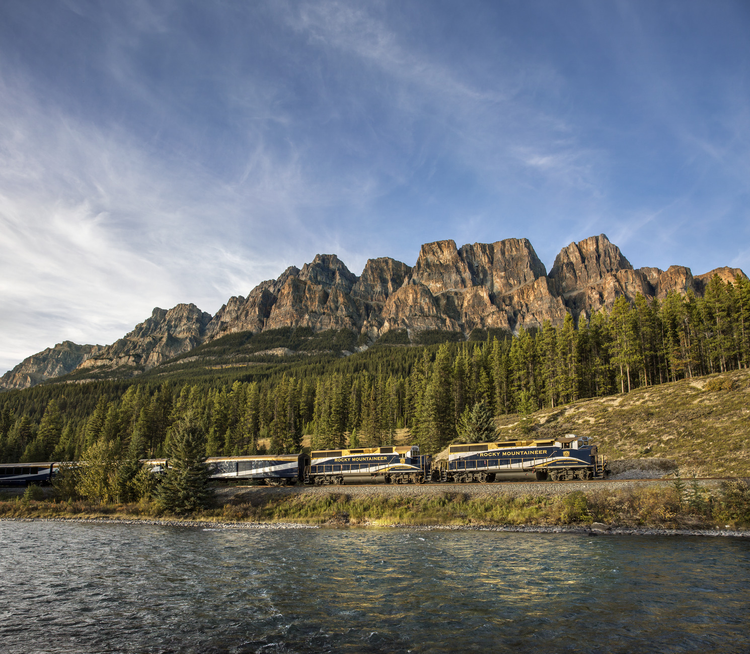 Rocky Mountaineer - First Passage to the West, Castle Mountain