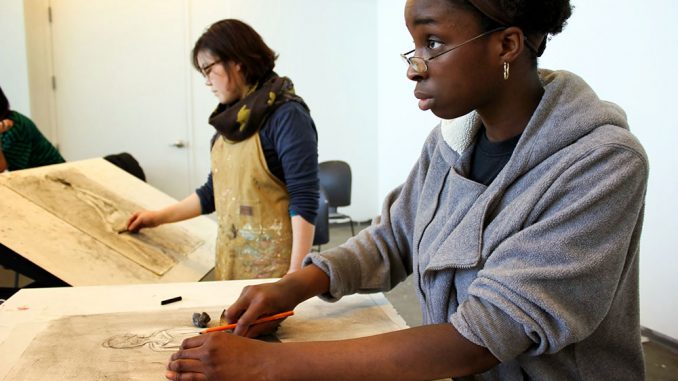 Students draw nude models in figure drawing courses available at Tyler School of Art. | Claire Sasko TTN Students draw nude models in figure drawing courses available at Tyler School of Art. | Claire Sasko TTN
