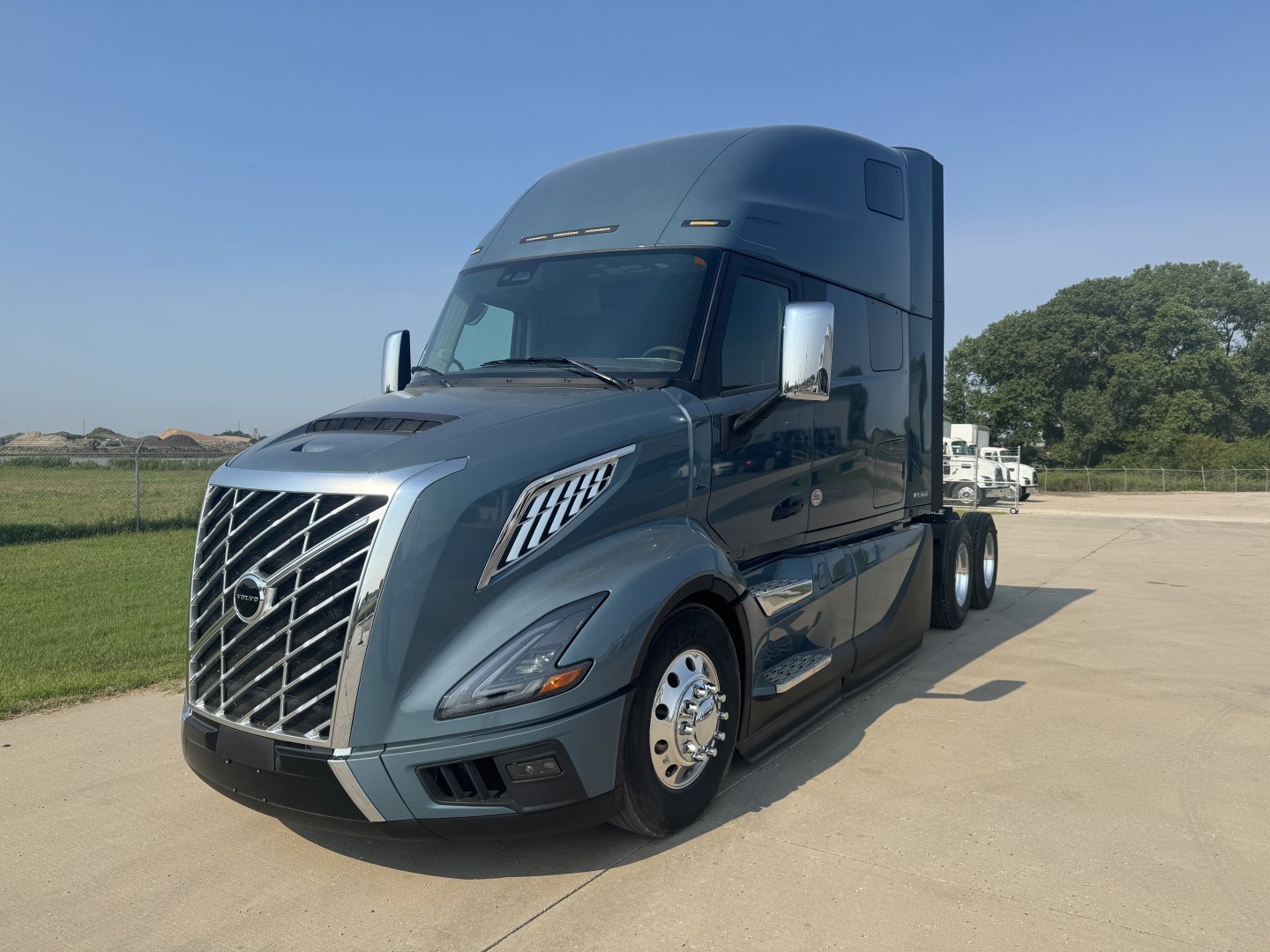 2026 Volvo VNL64T860