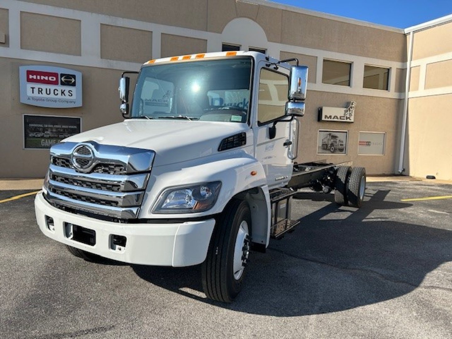 2025 Hino L7