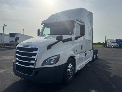 2020 Freightliner CA126
