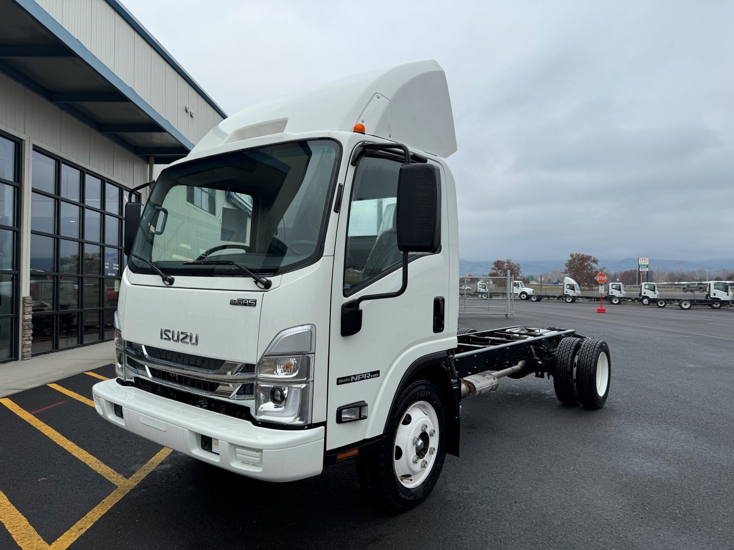 2024 Isuzu NPR-GAS-HD